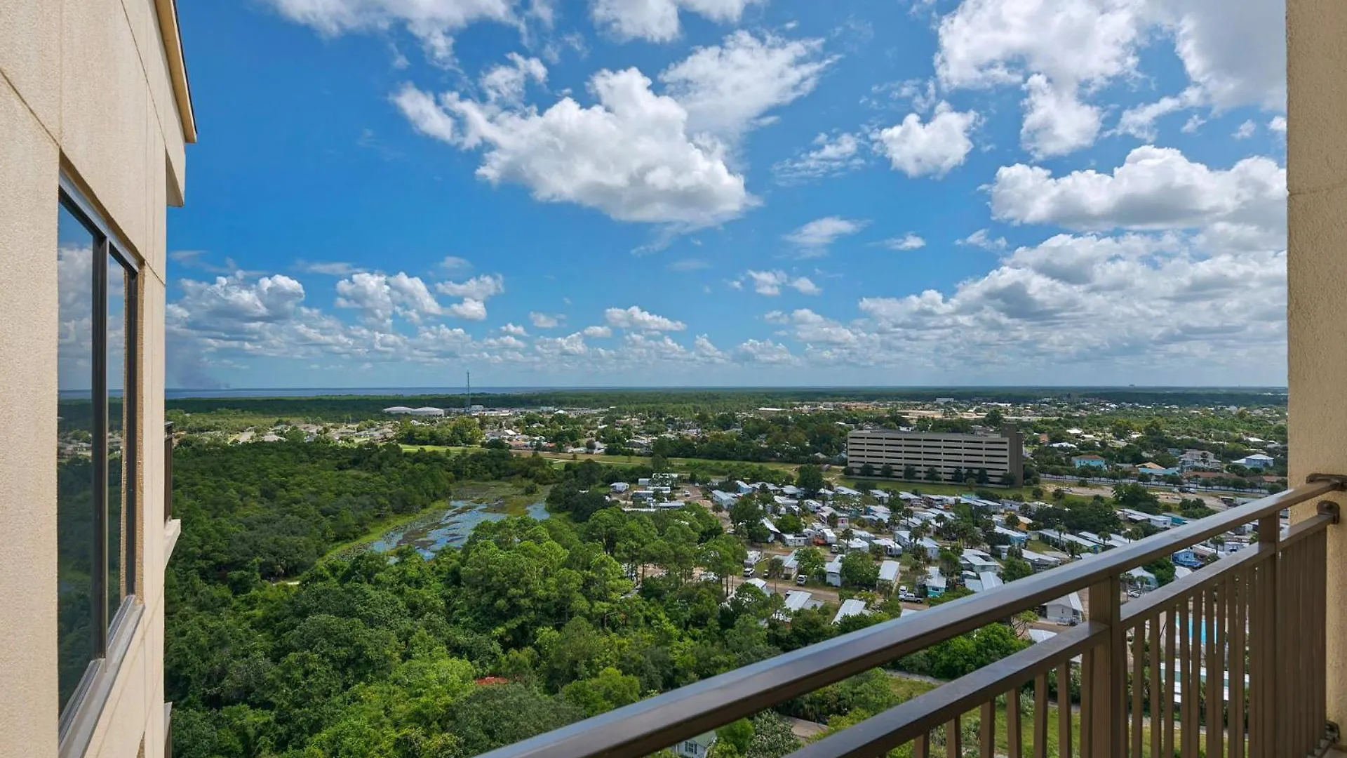 Across From The Beach! Near Pier Park & Dining! Sleeps 6! 2 Bedroom / 2 Ba! Panama City Beach 0*,