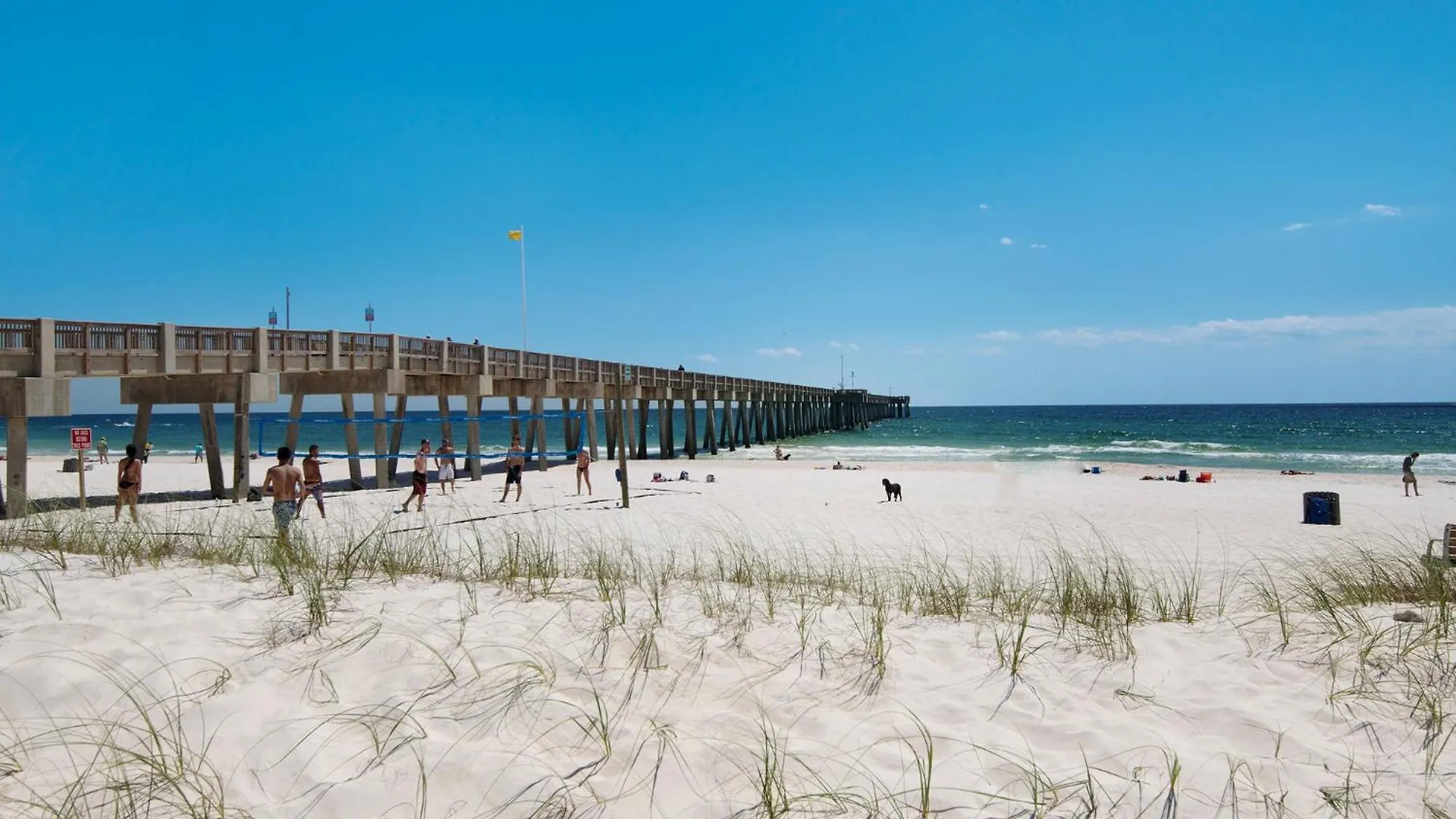 Semesterbostad Across From The Beach! Near Pier Park & Dining! Sleeps 6! 2 Bedroom / 2 Ba! Panama City Beach
