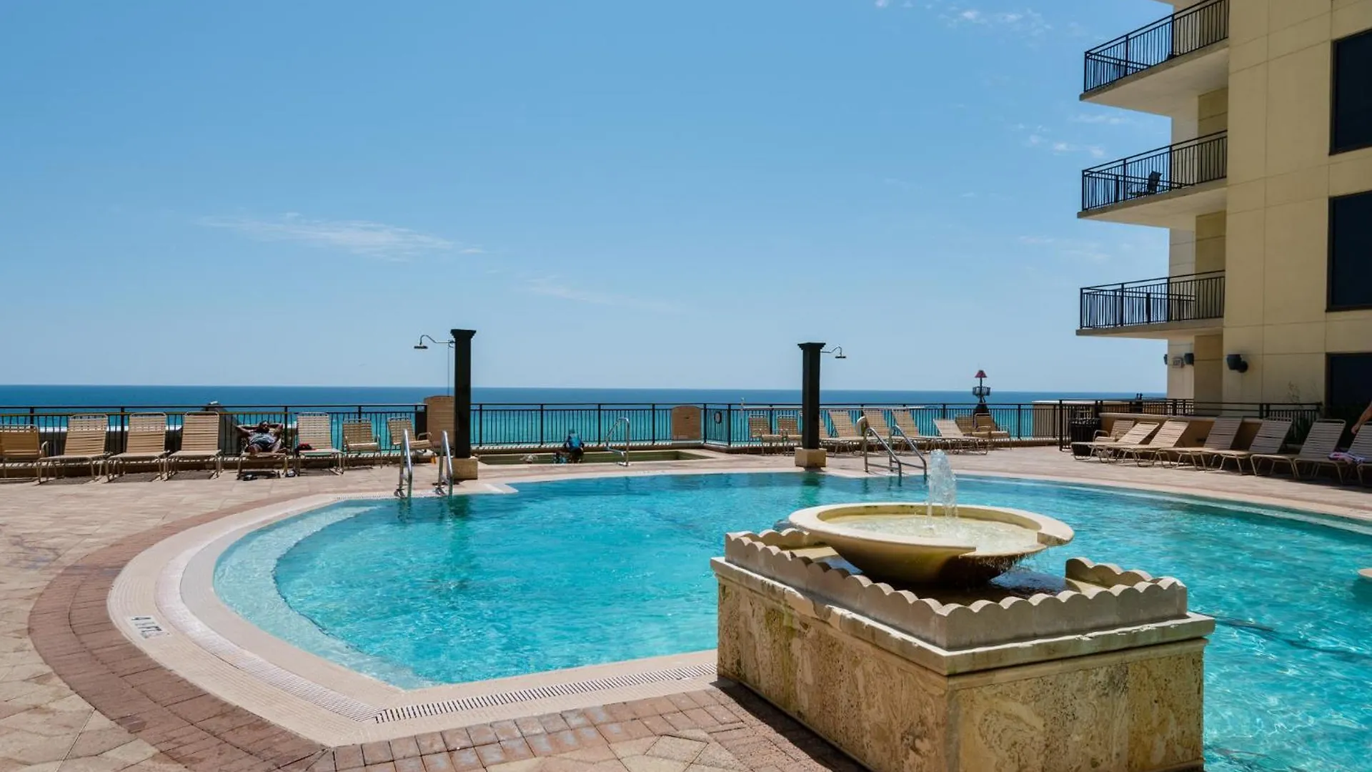 Holiday home Across From The Beach! Near Pier Park & Dining! Sleeps 6! 2 Bedroom / 2 Ba! Panama City Beach United States