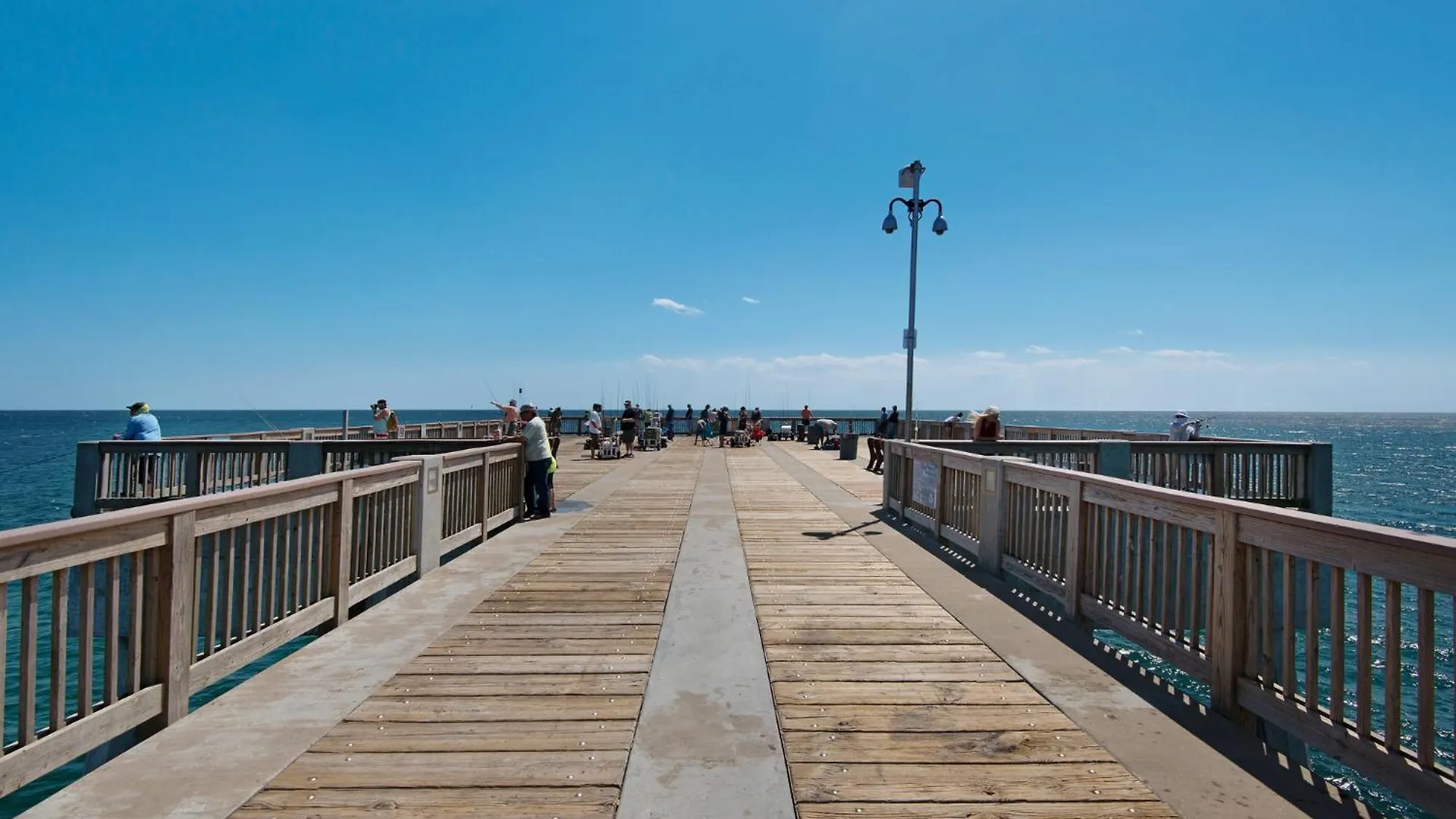 Across From The Beach! Near Pier Park & Dining! Sleeps 6! 2 Bedroom / 2 Ba! Panama City Beach Holiday home
